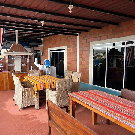 Hostal Cattleya Puerto Baquerizo Moreno Exteriör bild