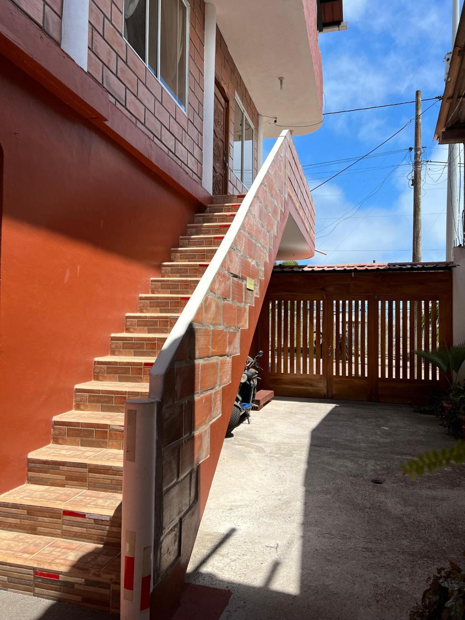 Hostal Cattleya Puerto Baquerizo Moreno Exteriör bild