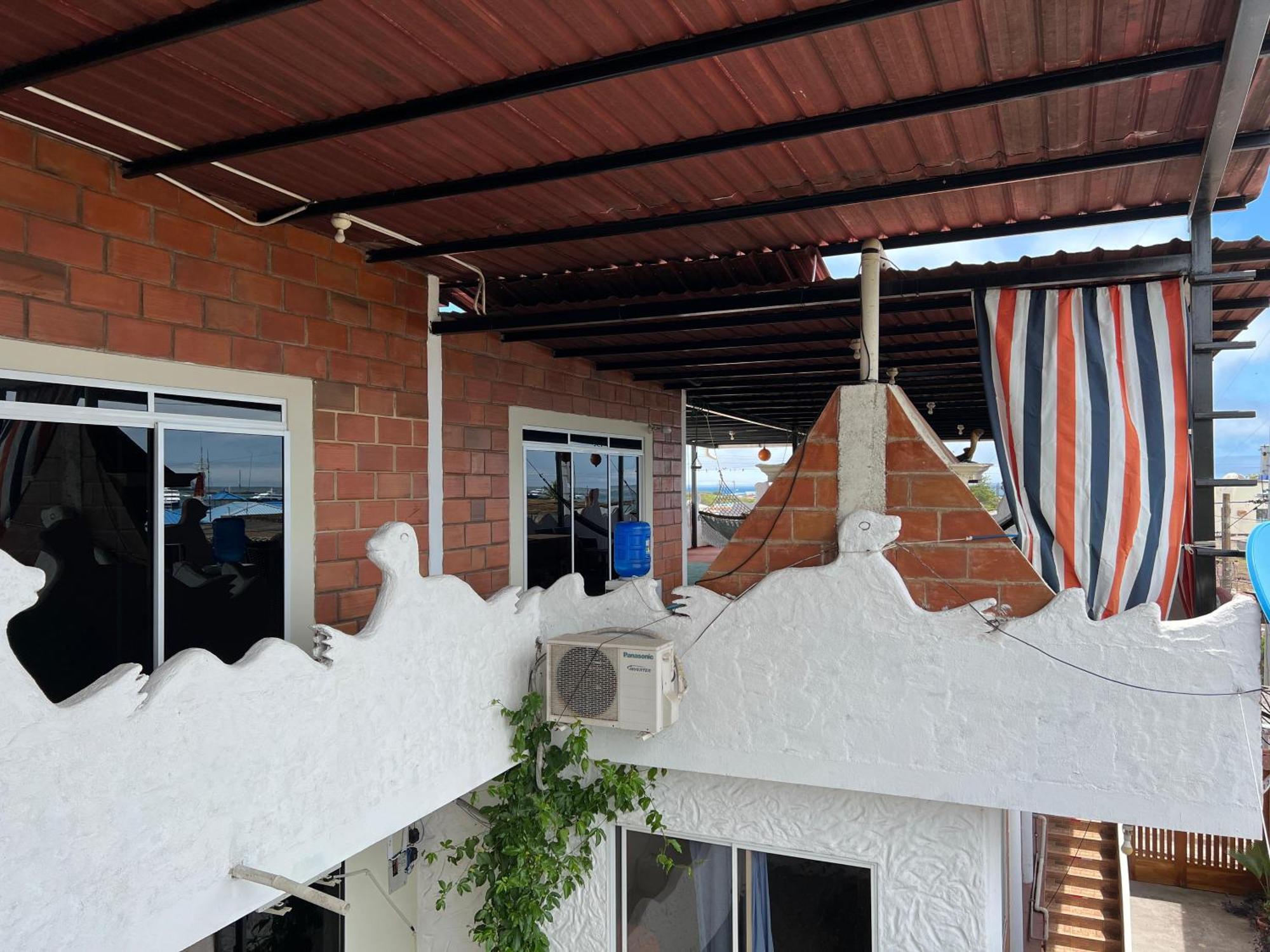 Hostal Cattleya Puerto Baquerizo Moreno Exteriör bild