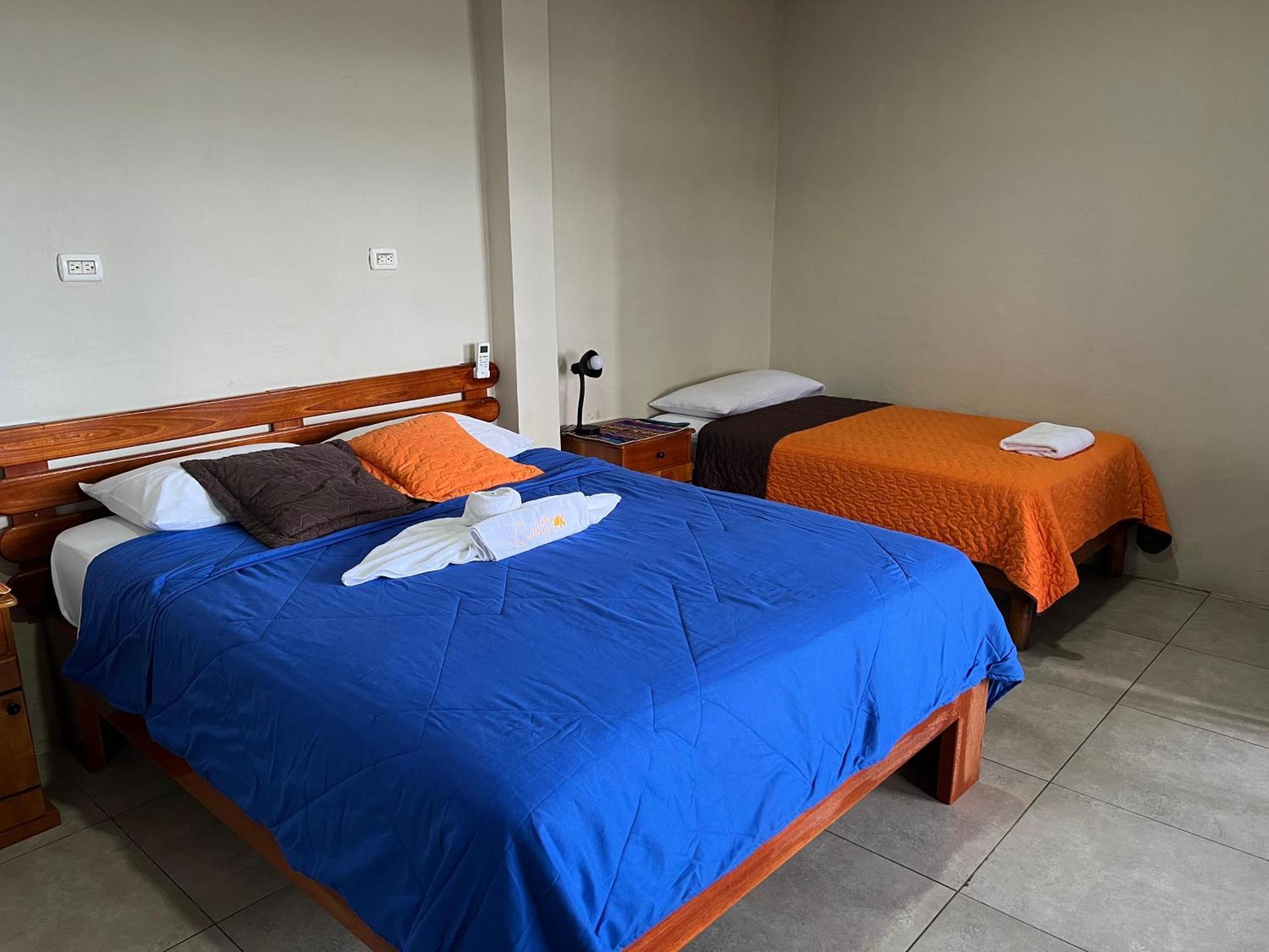 Hostal Cattleya Puerto Baquerizo Moreno Exteriör bild